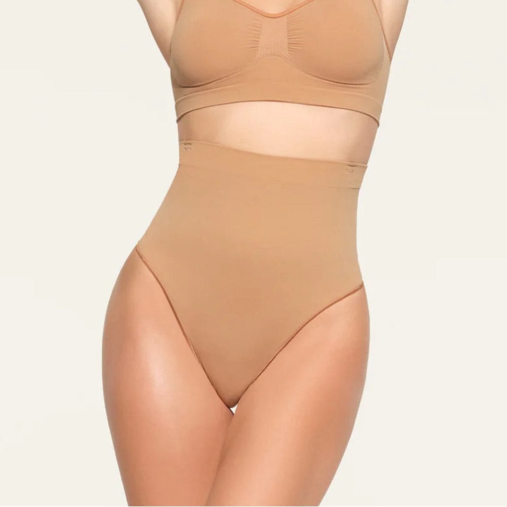 Skims Core Control HIGH-WAISTED THONG S/M Ochre NWOT